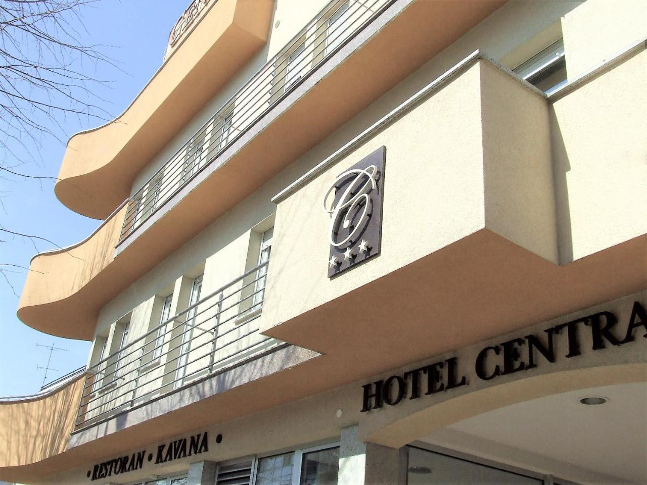 Hotel Central 슬라본스키브로드 외부 사진